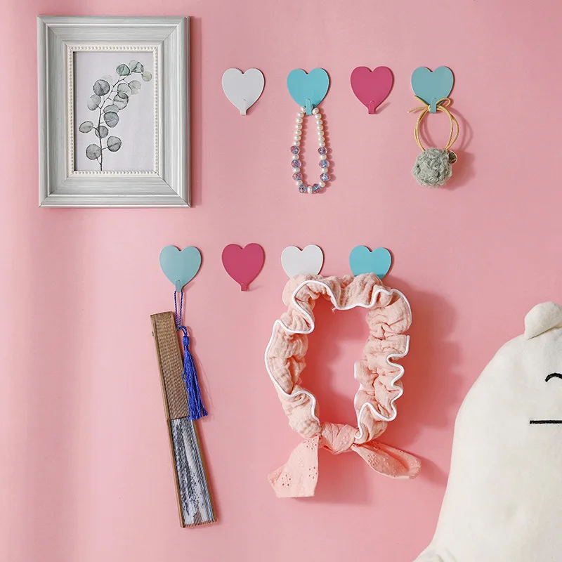 

6Pcs/set Heart Shape Key Holder Wall Mount Creative Home Storage Holder Hanger Keychain Holder Wall Decor Bathroom Accessories