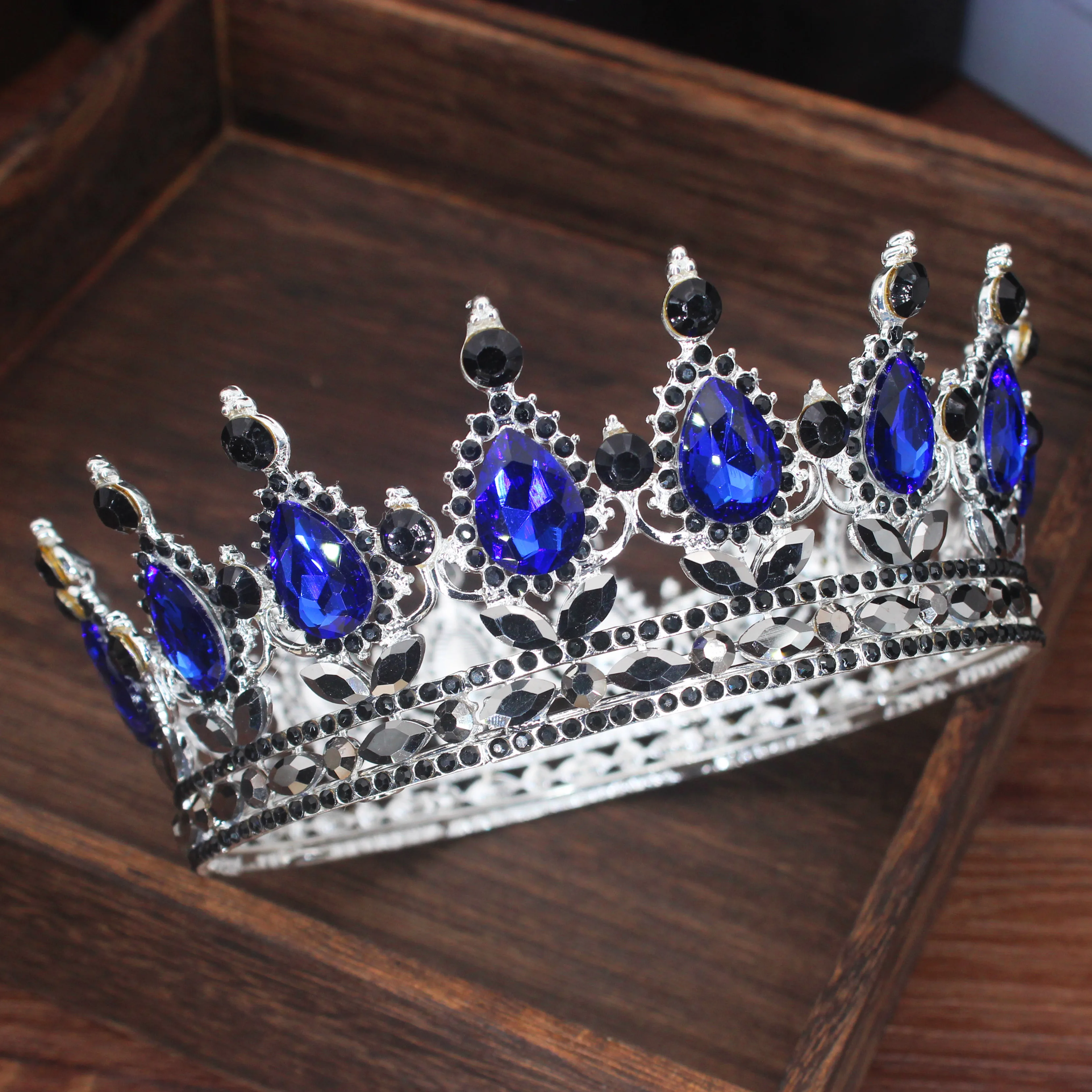 Vintage Crystal Tiaras Crowns Queen King Pageant Baroque Diadem Women Men Headpiece Wedding Bride Hair Jewelry Accessories Hair Accessory Hair Headdress Bridal Headwear Hair Band Crown