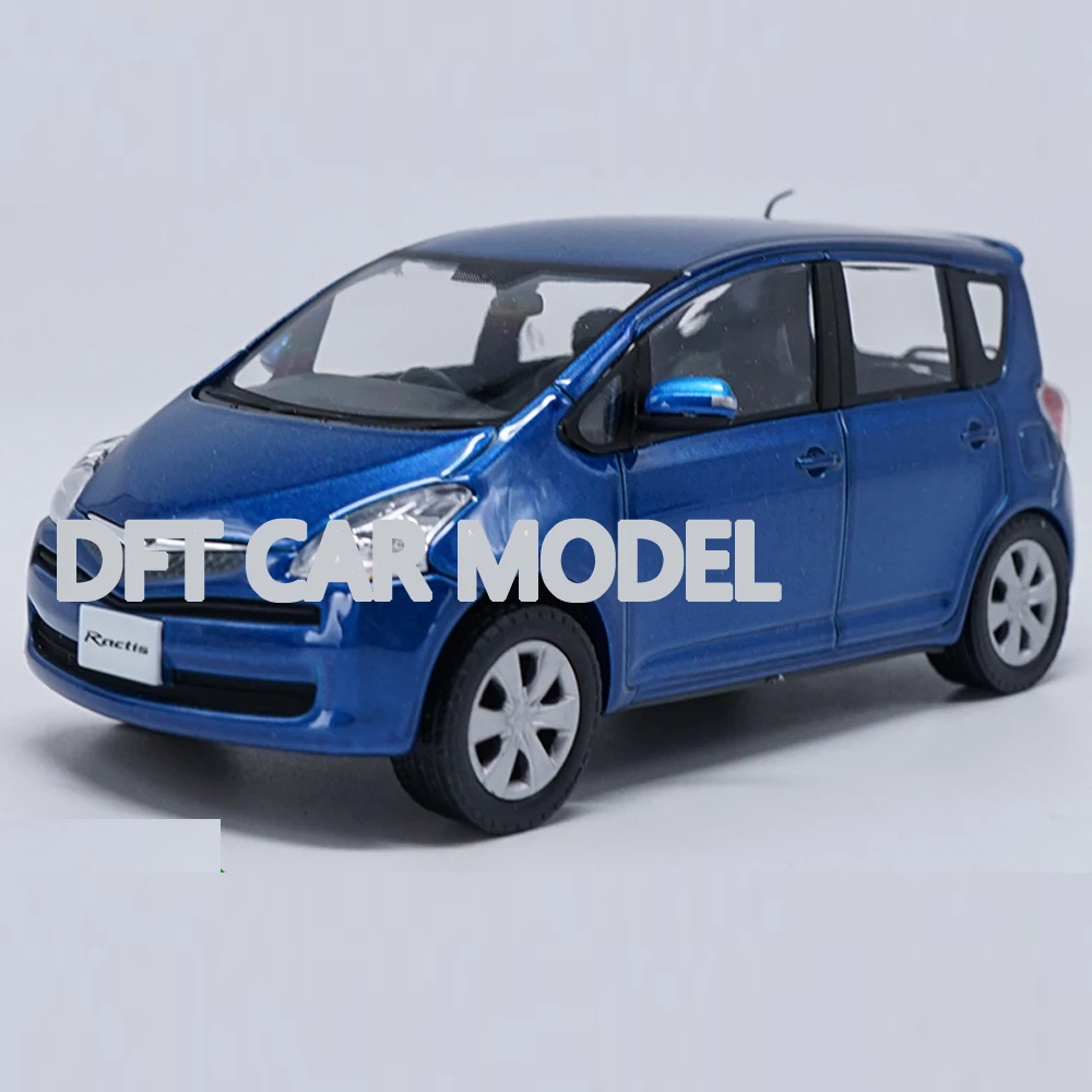 

1:30 Alloy Toy Vehicles Ractis Car Model Of Children's Toy Cars Original Authorized Authentic Kids Toys