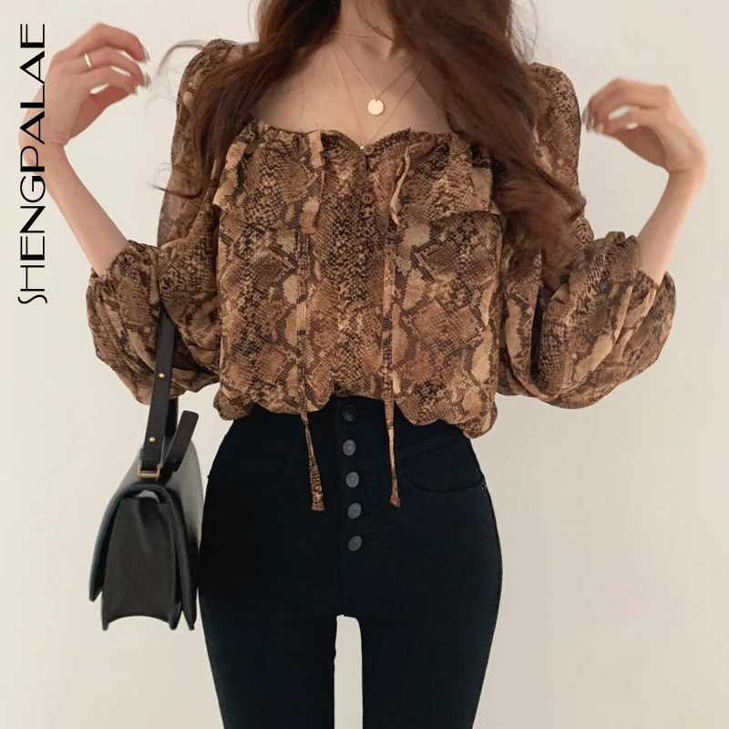 SHENGPALAE 2020 New Autumn Sexy Square Collar Fashion Women Blouses Lantern Sleeve Personality Printing Korean Shirt FT453 |