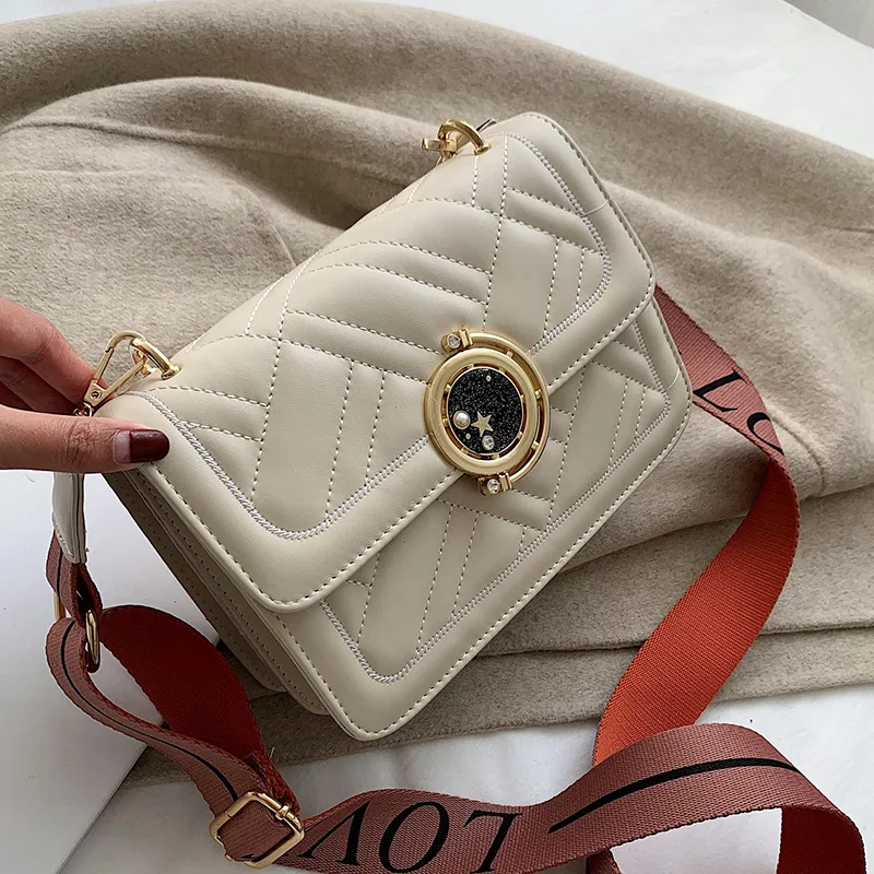 Textured solid color leather women's small square bag printed wide shoulder strap messenger fashion lock snap | Багаж и сумки