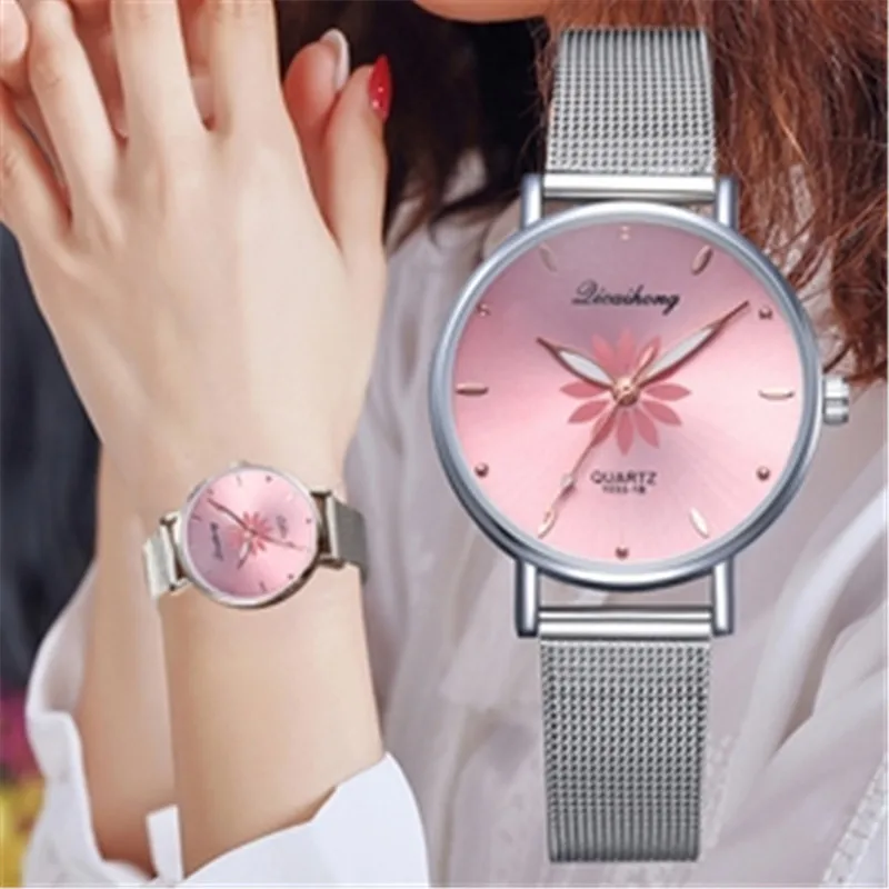 Женские наручные часы роскошные Серебристые Популярные розовые с металлическим