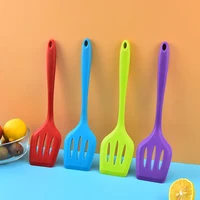 Spatule tourneuse en Silicone, pelle à frire, œuf, poisson, poêle à frire, tourneurs à fente, ustensiles de cuisine antiadhésifs, accessoires de cuisine 2