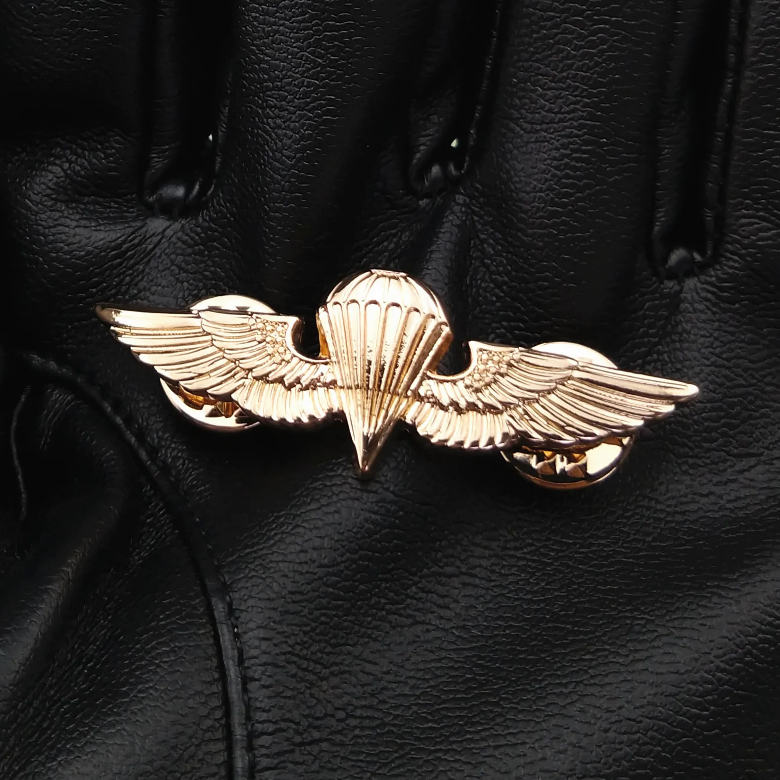 

WWII US Army Air Force Parachute Landing Cap Badge Pins USA WW2 Insignia Military Cockade Pin
