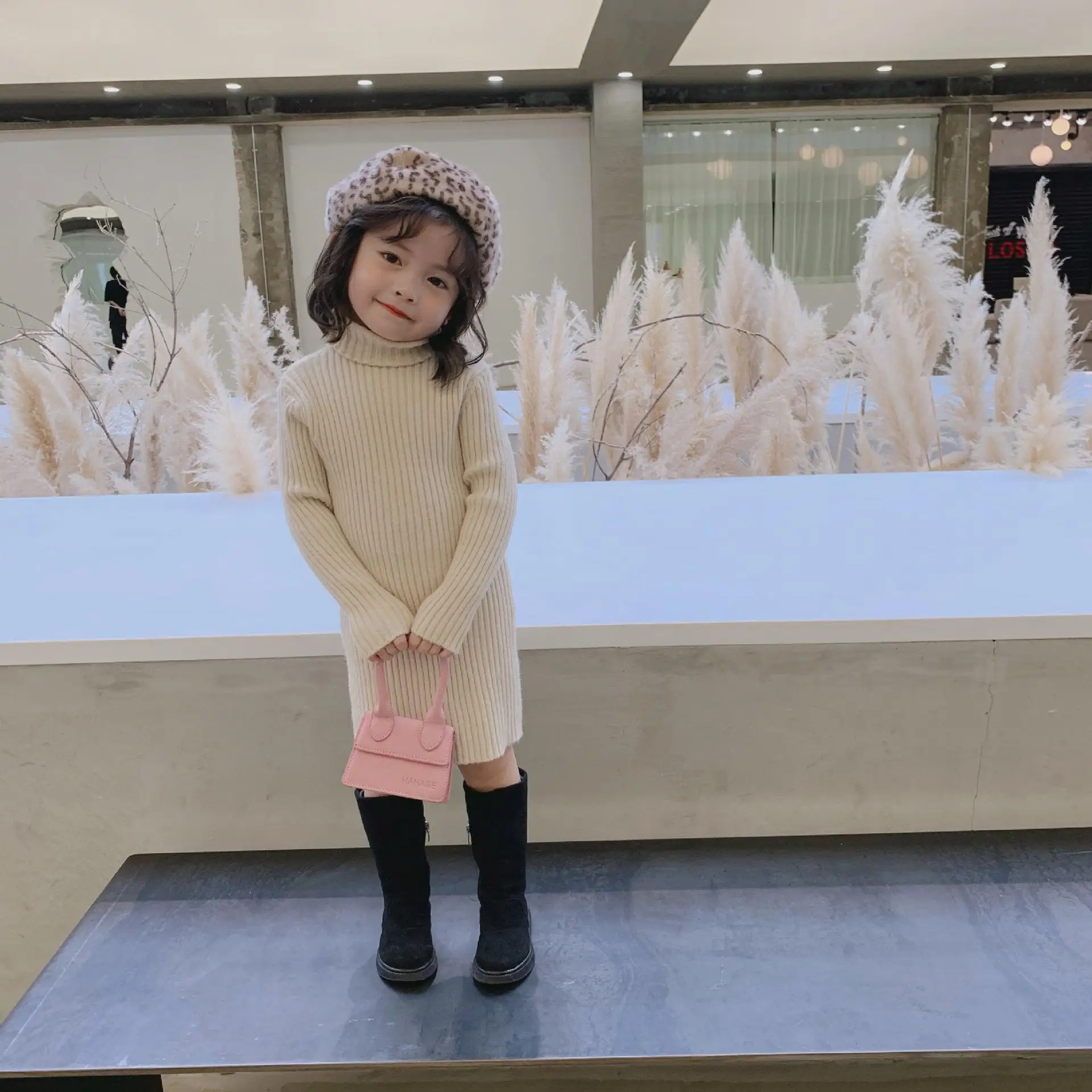 Зимнее платье-свитер для девочек новое поступление, корейский стиль, хлопок, чистый цвет, тонкий эластичный трикотаж, высокий воротник, для милых маленьких девочек - Цвет: Бежевый