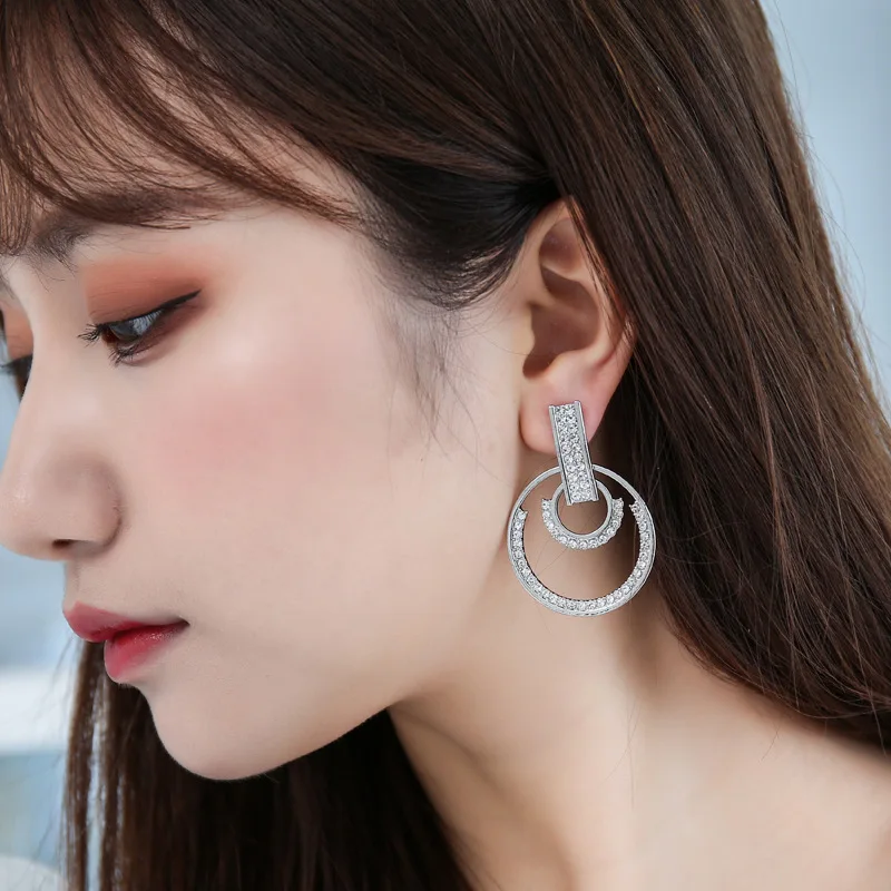 11049351155_946716718