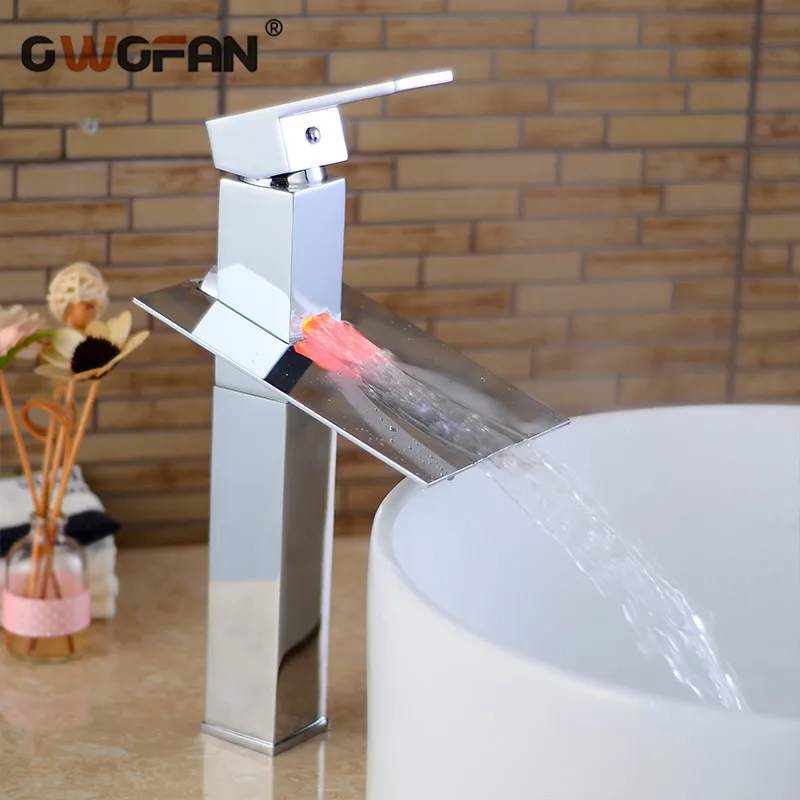 Светодиодный смеситель в форме водопада для ванной смеситель хромированный 3 освещение, меняющее цвет смесители для раковины Смеситель для ванной комнаты водопроводный кран OWO-S79310