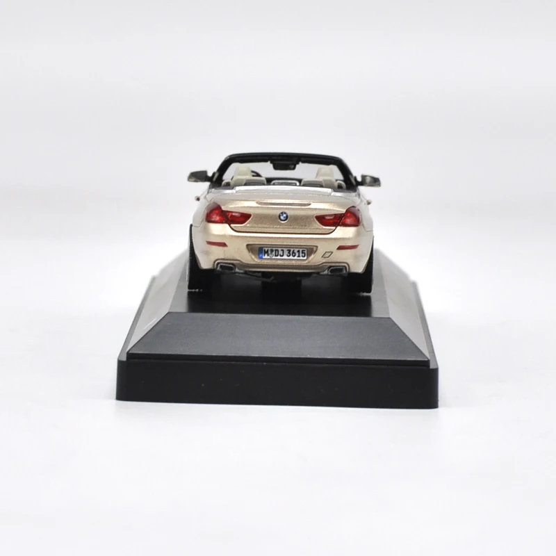 Модель автомобиля из сплава 1:43 650i Coupe статическая металлическая модель с