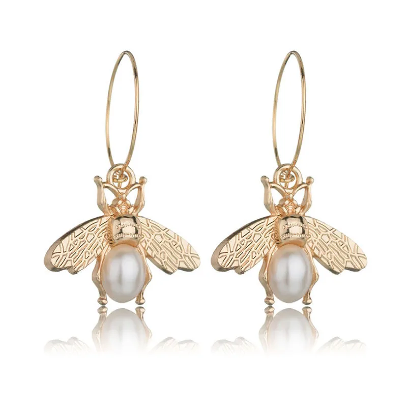 

Cute Insect Pearl Bow Dangle Earrings For Female Fashion Bee Gold Color Long Chain Dangle Earrings Girl Wedding Gift