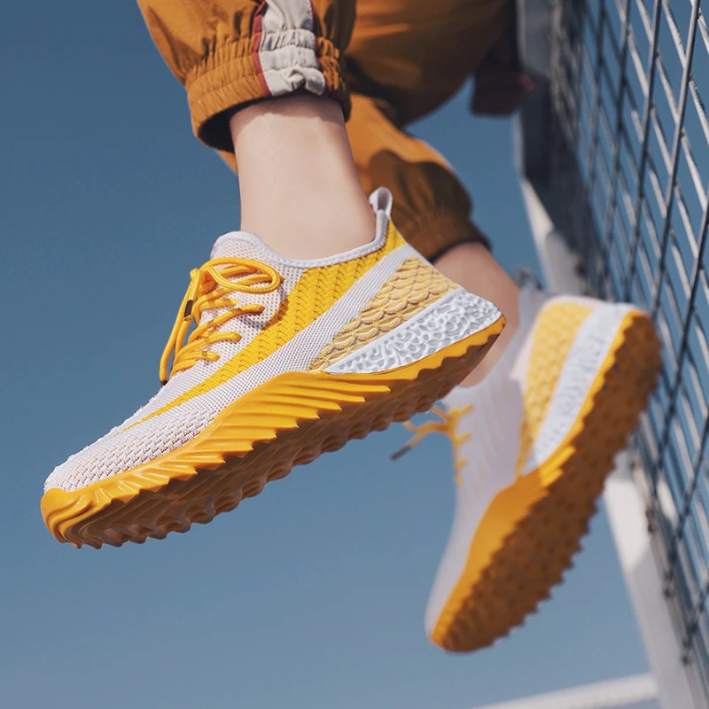 

New Lightweight Air-breathable Men's Shoes Comfortable, Warm, Dry and Non-skid Men's Running Shoes for Outdoor Walking in Autumn