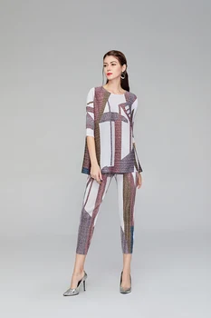 

HOT SELLING Fashion fold half sleeve print T-shirt +Pencil pants print suit IN STOCK