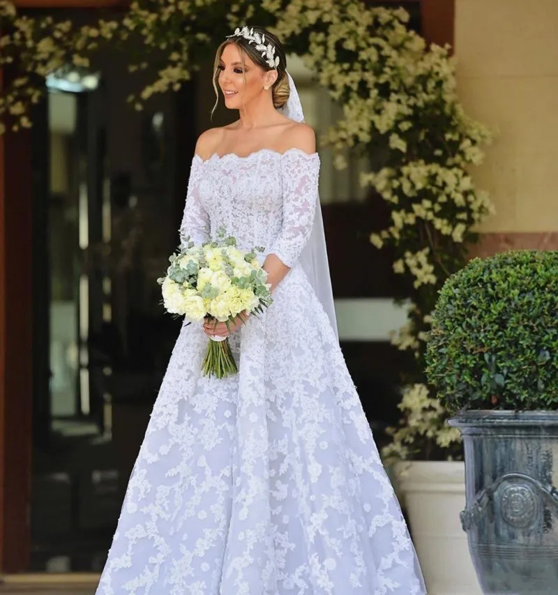 

A line Wedding Dress With Lace Appliques 3/4 Sleeve Sweep Train Elegant Plus Size Bridal Gowns For Women 2020
