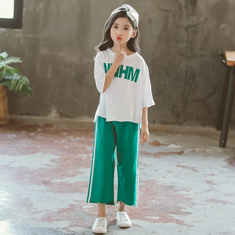 

2020 Girls Summer New Style Irregular Case 2020 Big Boy Lettered Crew Neck Sports Case