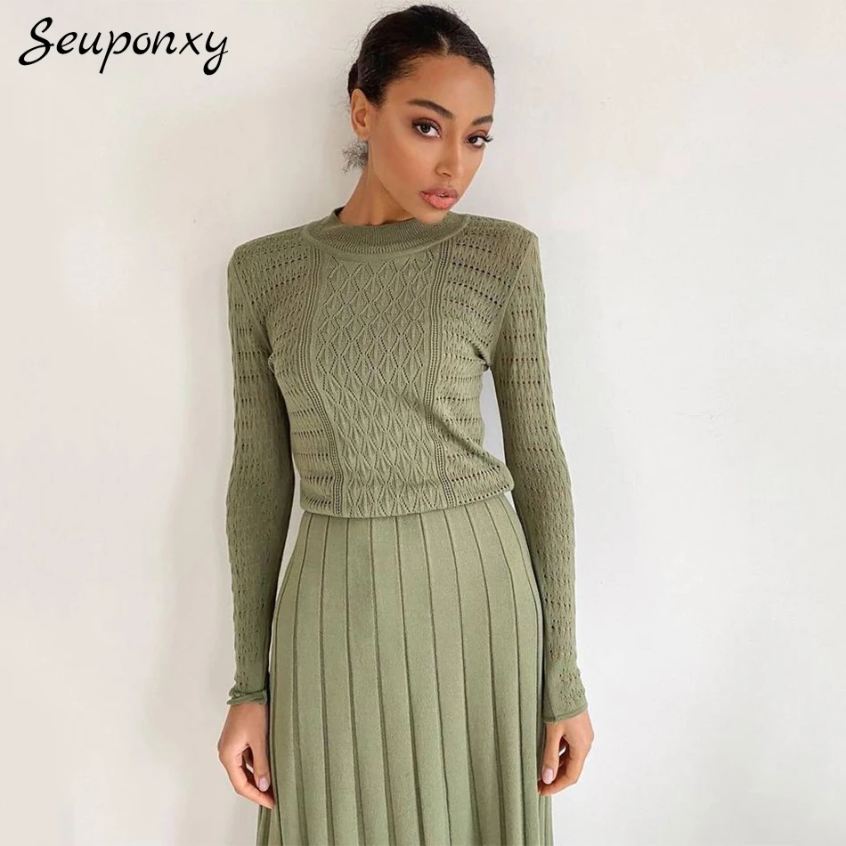 

High-Quality Elegant Women'S Knitted Two-Piece Set 2021 Spring Sexy Hollow Short Top + High-Waist Pleated Skirt Casual Set