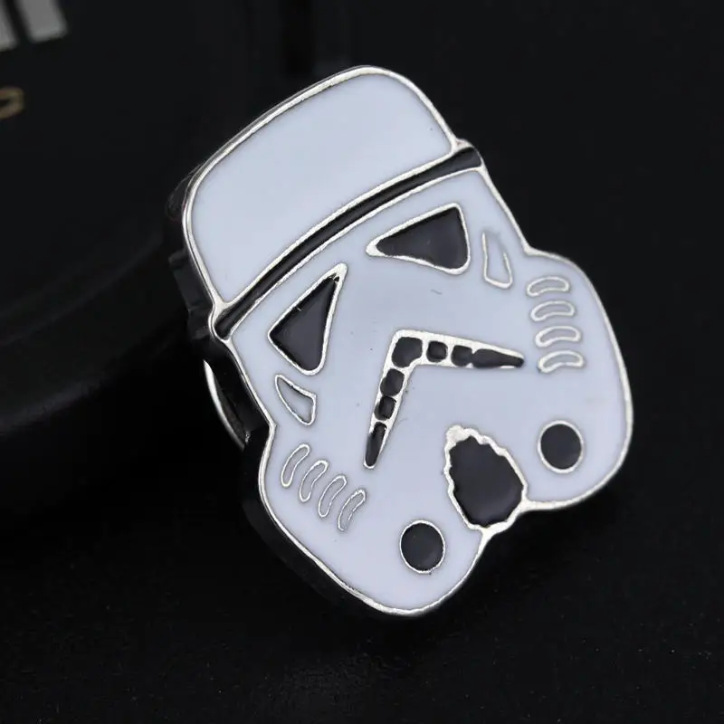 Звездные войны, броши на булавке, Millenium Falcon, космический корабль, форма, броши, Значки для женщин и мужчин, модные, космические, на лацкане, ювелирное изделие - Окраска металла: Платиновое покрытие