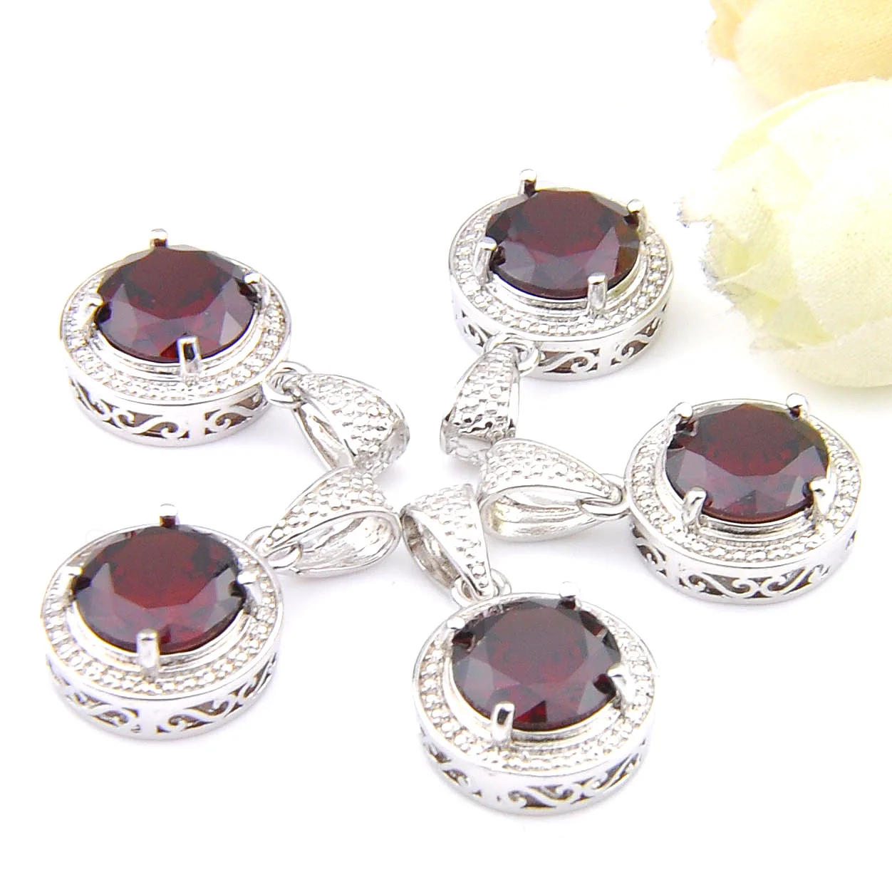 MIX 5 PCS Xmas Gifts Big Offer Antique Shine Round Cut Red Garnet Silver Necklaces Pendants for Holiday Party Gifts