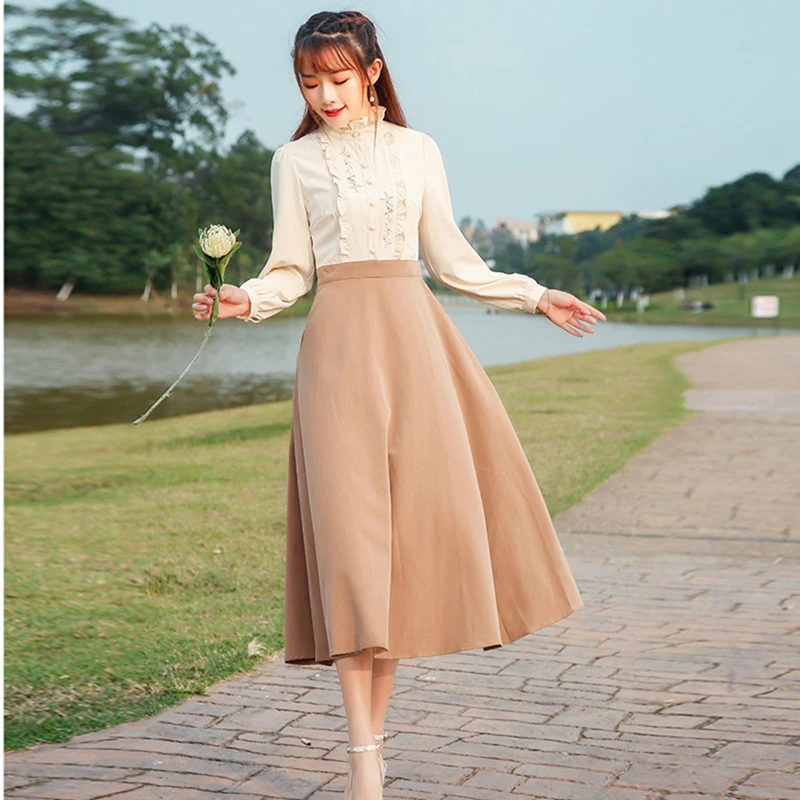 

High Quality Best-selling Retro Fashion 2019 Autumn New Arrival Stand Collar Flower Embroidery Color Block Woman Long Dresses