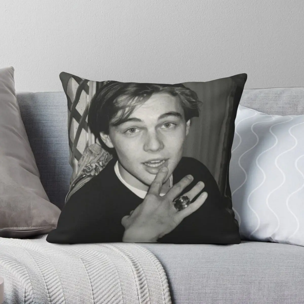 

LEONARDO DICAPRIO LEO Square Pillowcase Polyester Linen Velvet Pattern Zip Decor Home Cushion Case