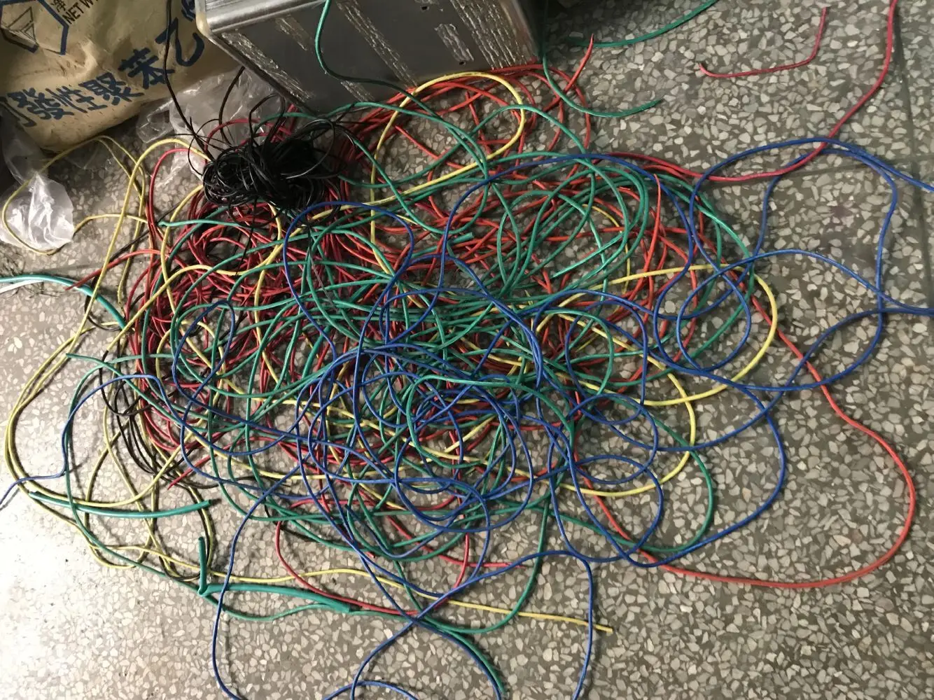 1 комплект лезвий для станка обжима проводов и пилинга (только часть