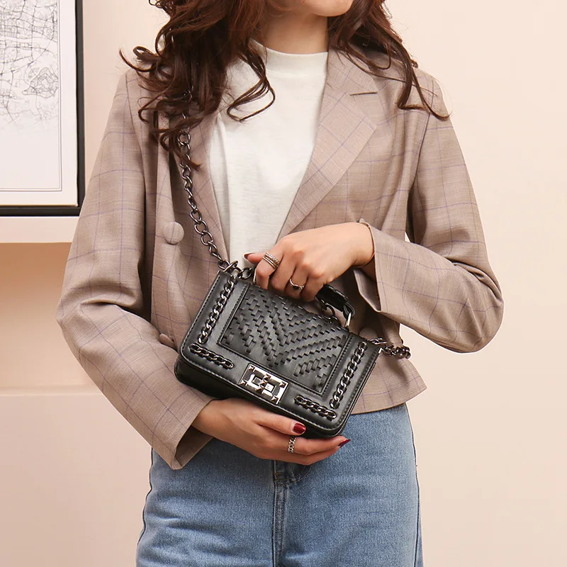 

2019 Autumn & Winter New Style WOMEN'S Bag Rivet Chain Square Sling Bag Punk Rock Car Suture Lock Single-shoulder Bag for Women