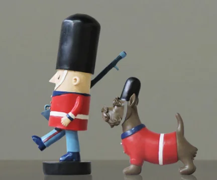 

Height: 20cm Creative soldiers and dogs and other animal puppets study soft decoration model room crafts ornaments