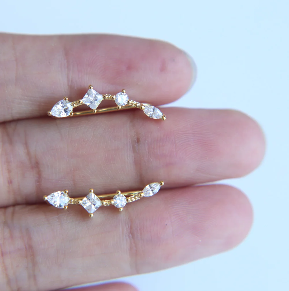 Длинные серьги гвоздики с фианитом золотистые подвеской|designer earrings|earrings designerearrings