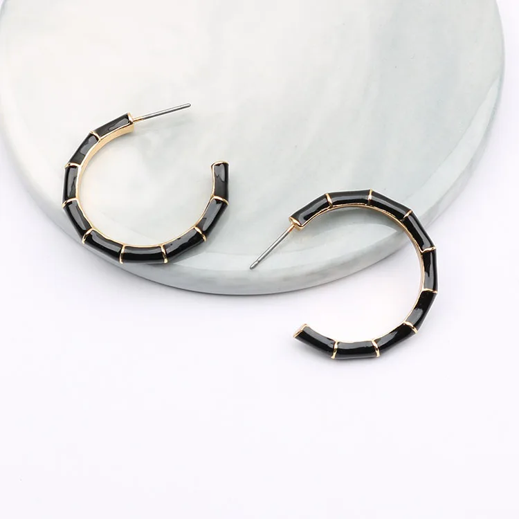 Donarsei New Fashion Colorful Heart Statement Earrings For Women Simple Female Circle Hoop Earrings Party - Окраска металла: 11