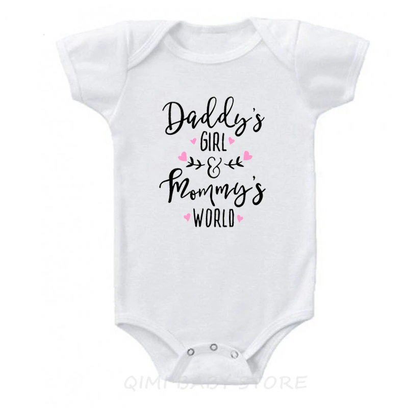 Daddy's Girl Mommy's World/Одежда для маленьких девочек белое хлопковое боди для новорожденных, милый Детский боди с короткими рукавами детские ползунки для девочек - Цвет: Белый