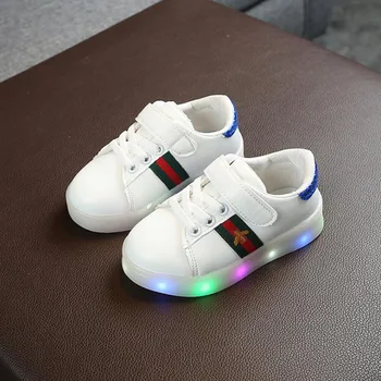

Autumn New kids Shoes Led shoes sneakers Boys shoes Girls Flash Shoes Soft Bottom Sports Shoes Toddler chaussure enfant