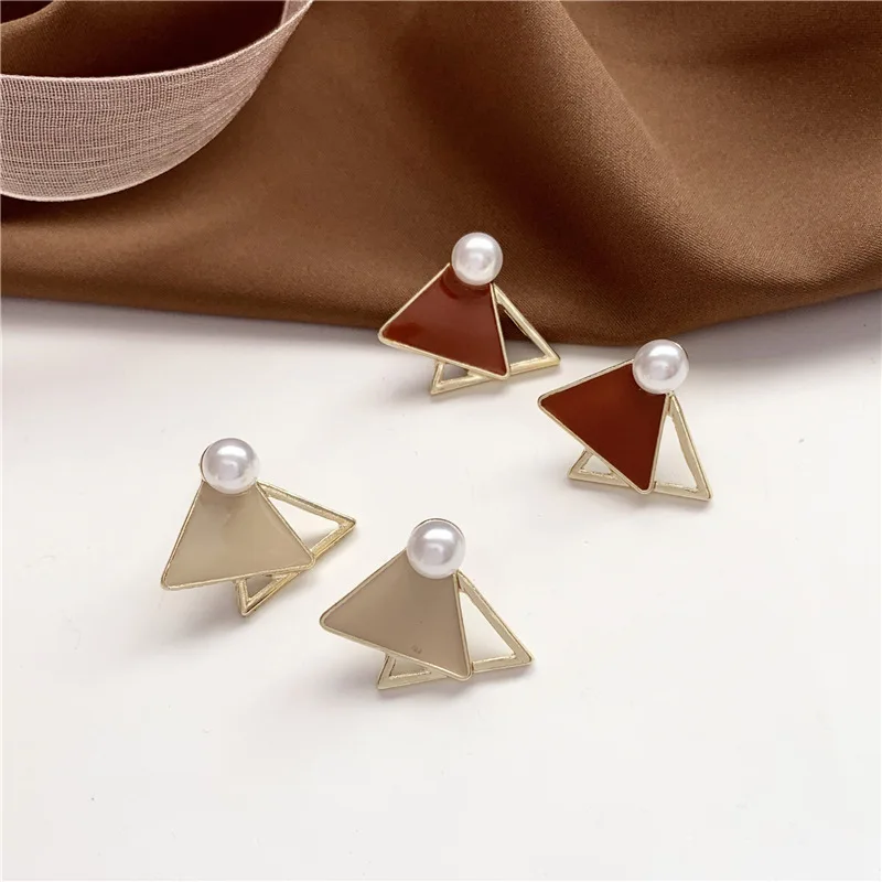 

S925 Silver Needle South Korea Elegant Simple Geometry Pearl Triangular Ear Stud Metal Cool Earrings Women's Fashion Jewelry