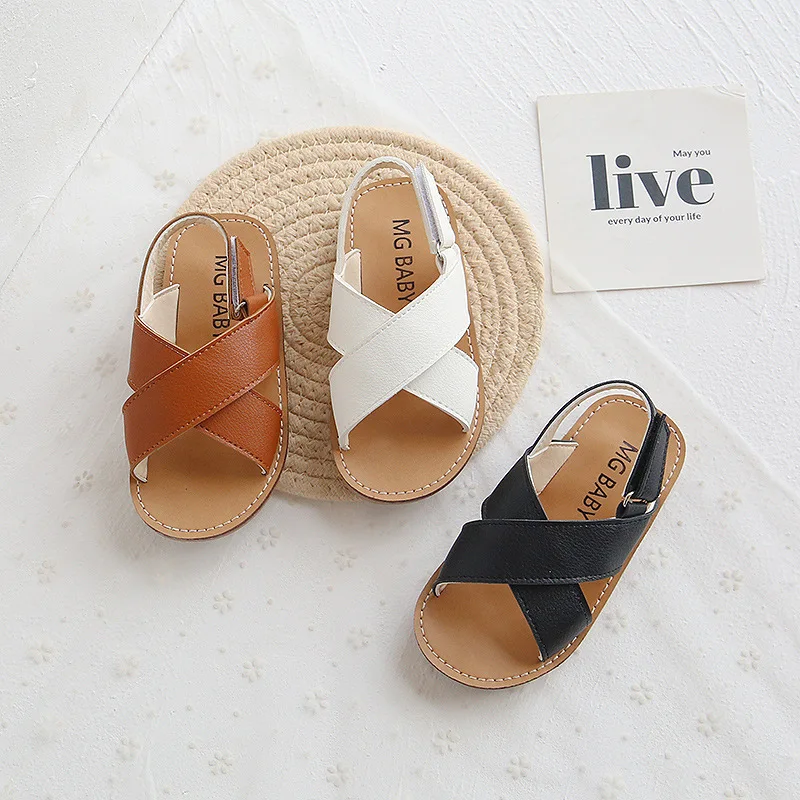 Niños niños niñas sandalias de verano de 2021 playa de los niños zapatos niños Zapatos Sandalias de moda Cruz-atado Anti-sliperry suave Simple nuevo caliente
