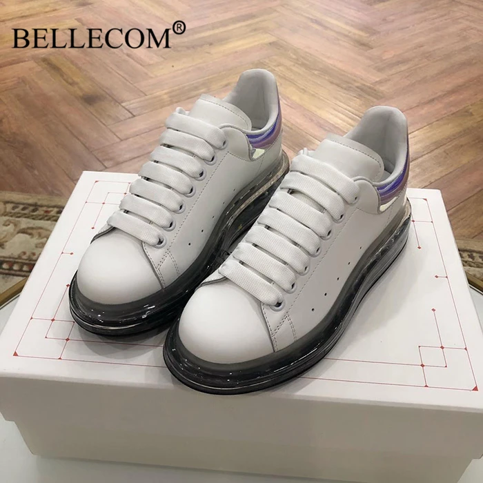 Bellecom/Коллекция года; женская и мужская кожаная обувь на плоской подошве; маленькие белые туфли для спорта и отдыха; Маккуин; толстая подошва; воздухопроницаемая обувь, увеличивающая рост