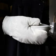 1 толстые термостойкие перчатки для выпечки и гриля