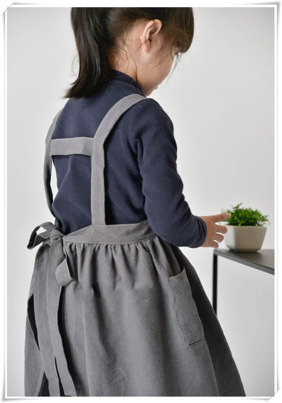 child apron XQ17