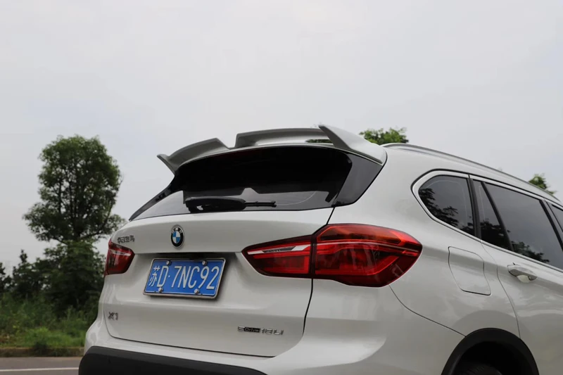 Для BMW X1 сзади надрезаемая подкладка, abs Материал задний багажник на крыше спойлер