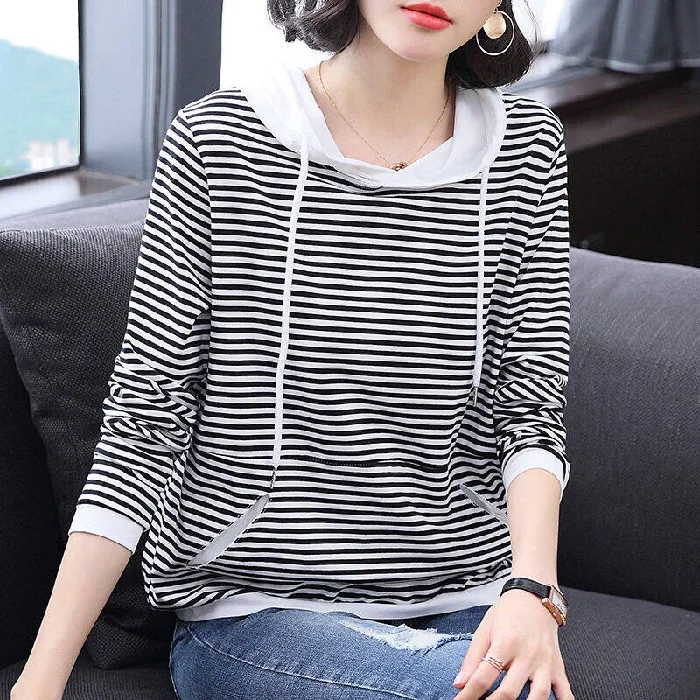 

2020Casual hooded striped blouse for women in autumn and winter fashion