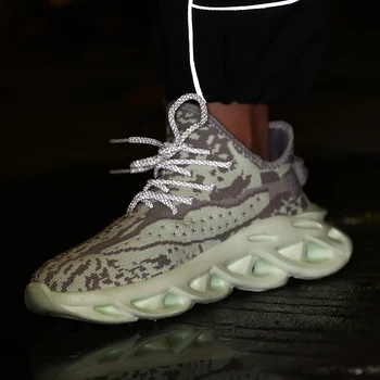

2020 Flexible Men Running Shoes Relective Fly Weave Male Sneakers Ultralight Walking Shoes Hollow EVA Sole Zapatillas Hombre 46