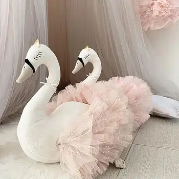 

Cute Gooses Duck Stuffed Plush Doll Soft Animal Ballet Swan with Crown Kids Gift Toy Sofa Bed Ornament Home Decoration Craft