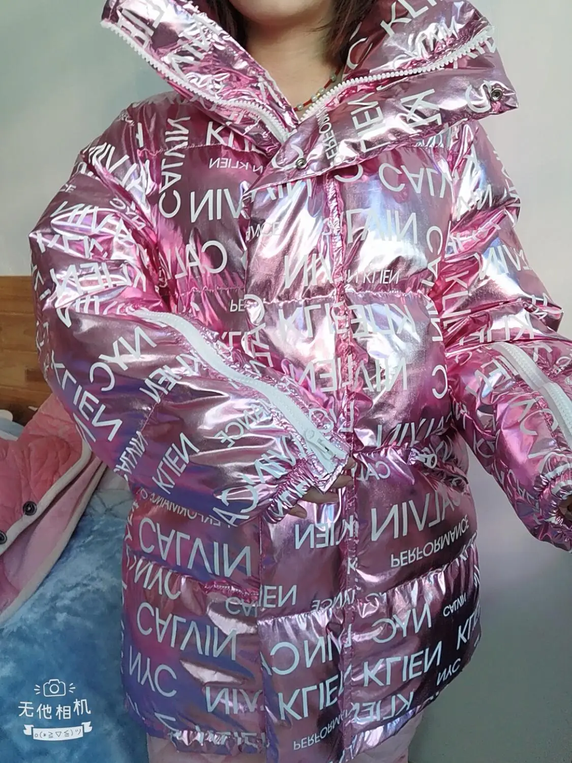 pink Женский пуховик, блестящее зимнее пушистое теплое пальто с хлопковой подкладкой, женские зимние модные куртки с буквенным принтом, милые розовые куртки для девочек - Цвет: pink