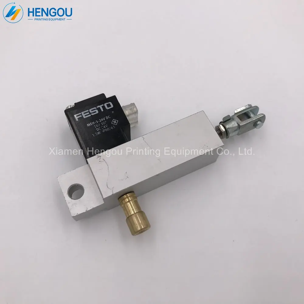 

2 pieces free shipping high quality offset solenoid valve offset fittings cylinder 61.184.1131