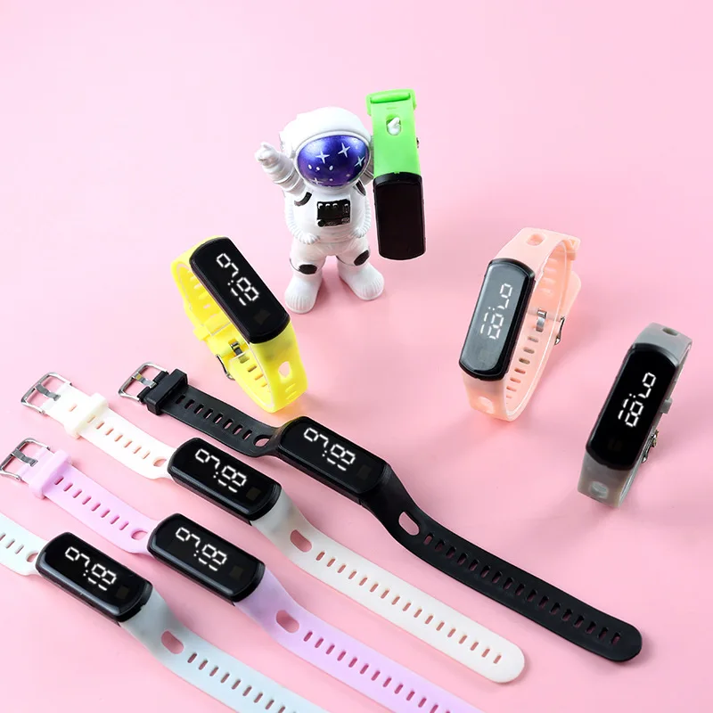 Men Women Watch LED Electronic Watch Children Fashion Student Outdoor Sports Silicone Digital Electronic Bracelet Watch for Gift