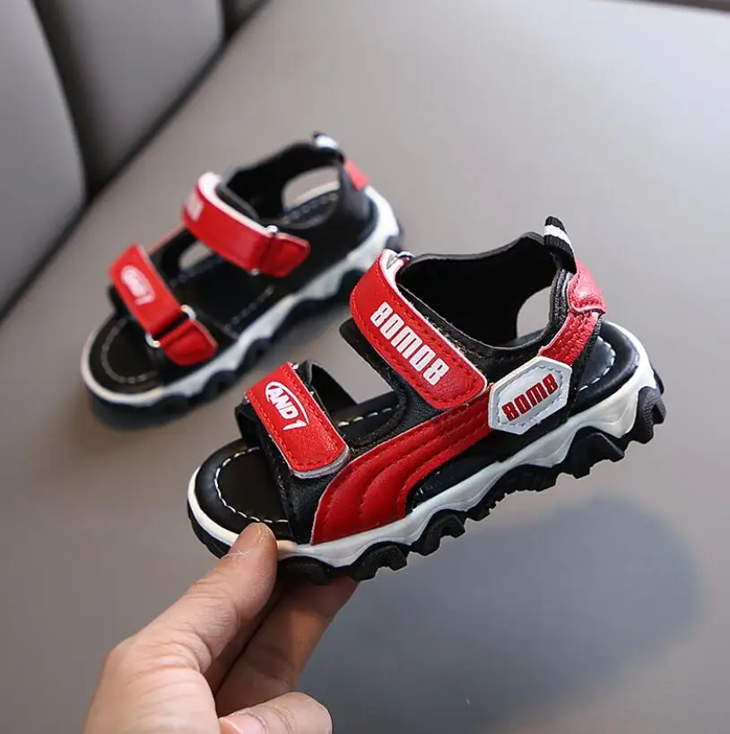 

Summer Children Sandals for Boys Girls Beach Shoes Fashion Bottom Sport Non-Slip Closed Toe Fashion Light Kids Sandals