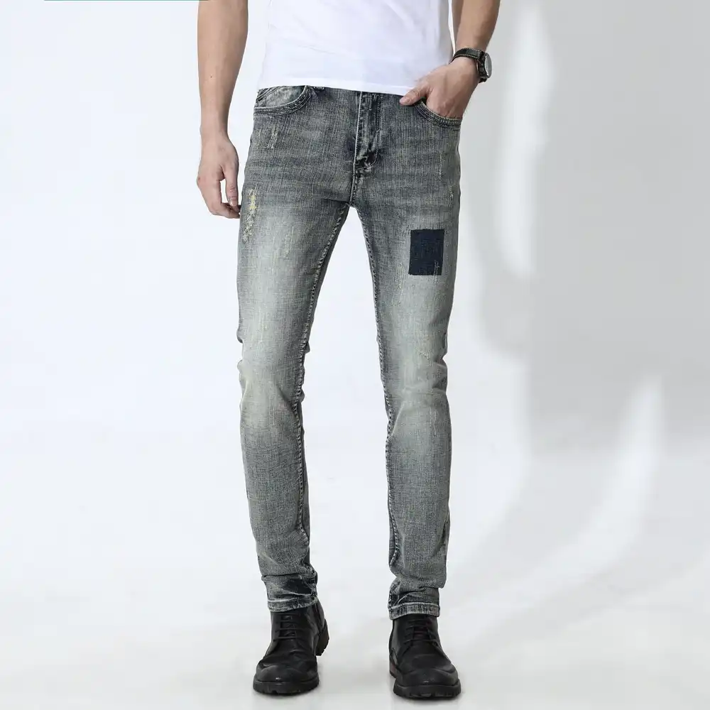men's light colored jeans
