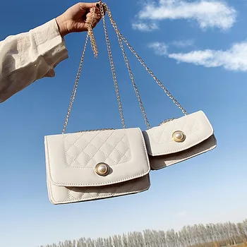 

Xiaoxiangfeng Lingge chain bag female 2020 new Korean version of the wild one-shoulder slung fashion small square bag