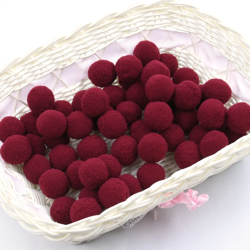 27 wine red Помпон 25 мм Мягкие помпоны Пушистый Плюшевый поделки DIY Artesanato Acessorios шары помпоны меховой шар домашний декор швейные принадлежности 180 шт - Цвет: 27 wine red