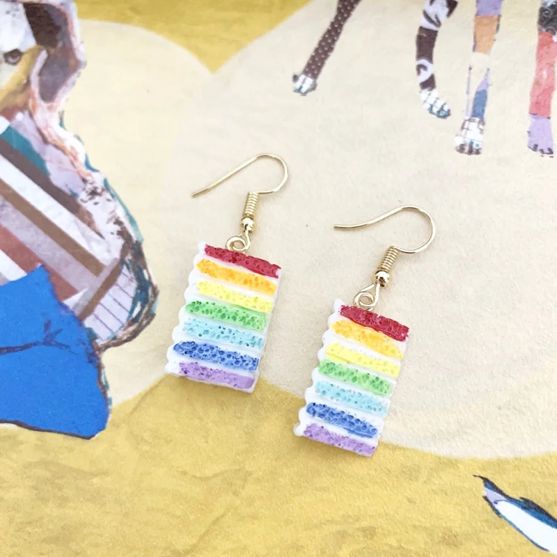 

Colorful Rainbow Cake Earrings Gold Resin Summer Delicate Food Charms Dangle Women Hoop Eardrop Fashion Accessories