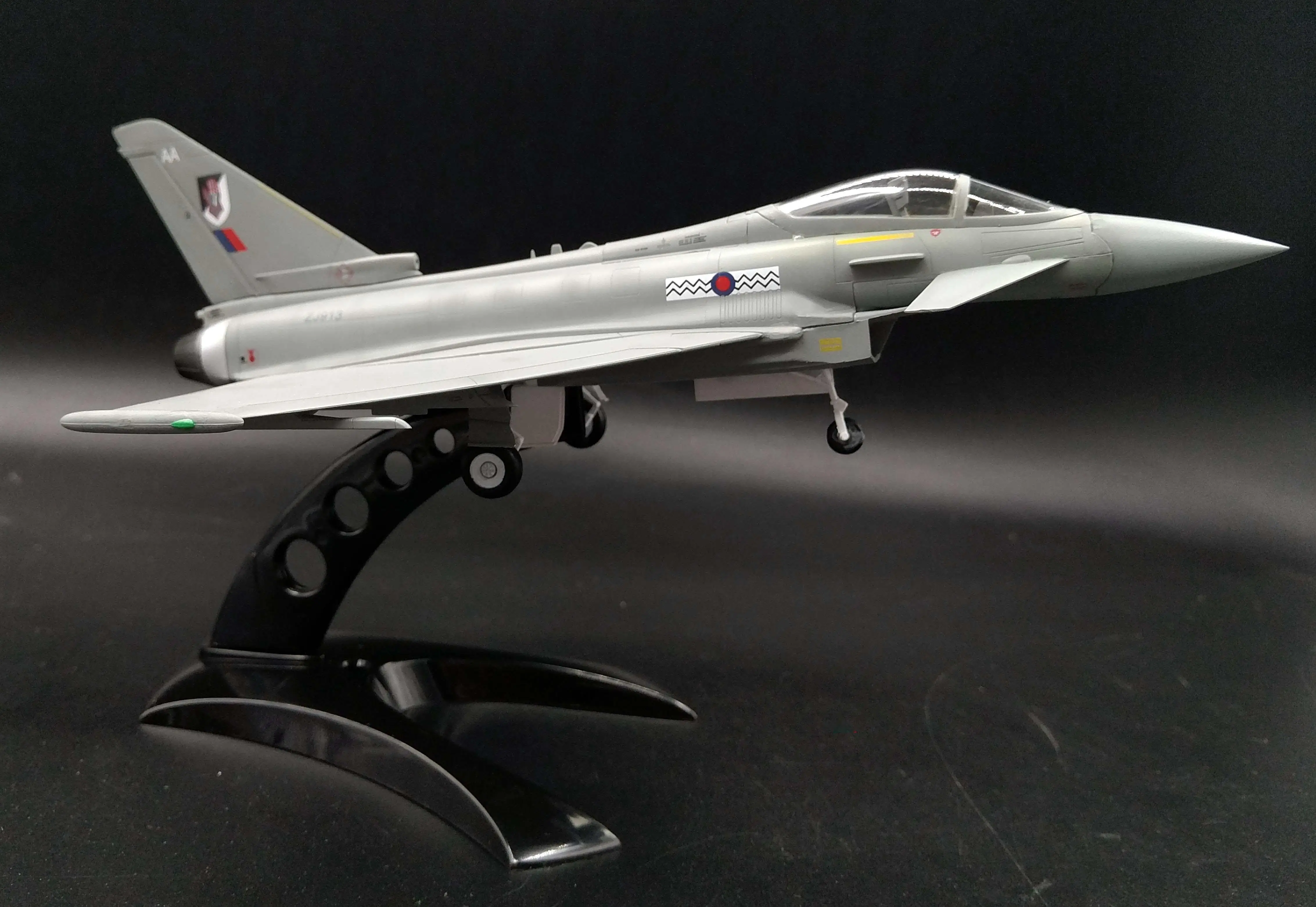 EM37141-easy Model 1: 72 Eurofighter Typhoon 17 Sqn RAF медвежатника