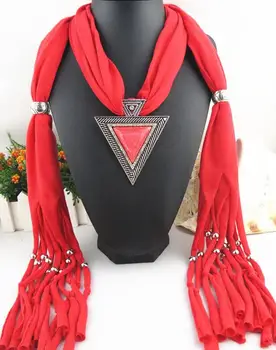

Resin Rhinestone Necklaces Pendants Scarf Wrap Party Bridal Choker Necklace Women Atmospheric Triangle Pendant Scarf