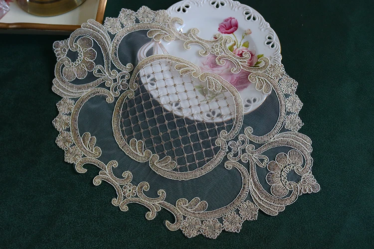 H6c6d42e1d97b46fdbd6c0c0b9b533097S Oval 28x42cm European Luxury Lace Embroidered Restaurant Velvet Placemat Small Balcony Coffee Cup Table Mat Vase Pad Coaster Mallzona