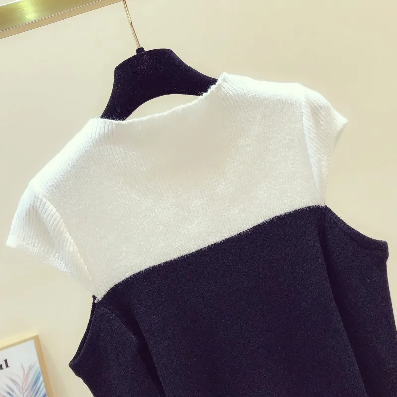 Black and White Color Block Round-Neck Off-Shoulder Long-Sleeve Knit Top Women's 2020 Spring New Slim Sweater Ladies Jumper Black and White Color Block Round-Neck Off-Shoulder Long-Sleeve Knit Top Women's 2020 Spring New Slim Sweater Ladies Jumper